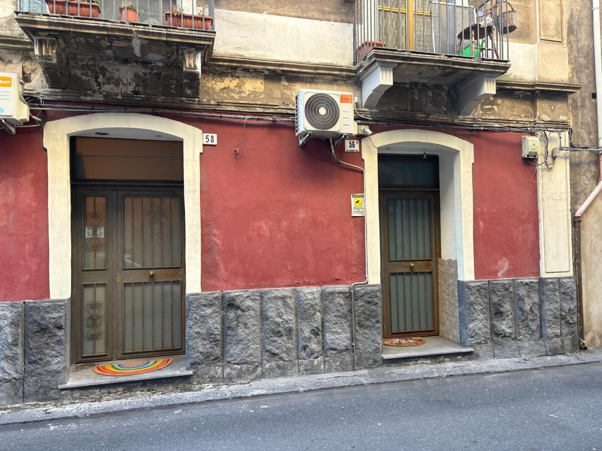 Da Marieddu Appartamento Indipendente In Centro Citta CTA Exterior foto